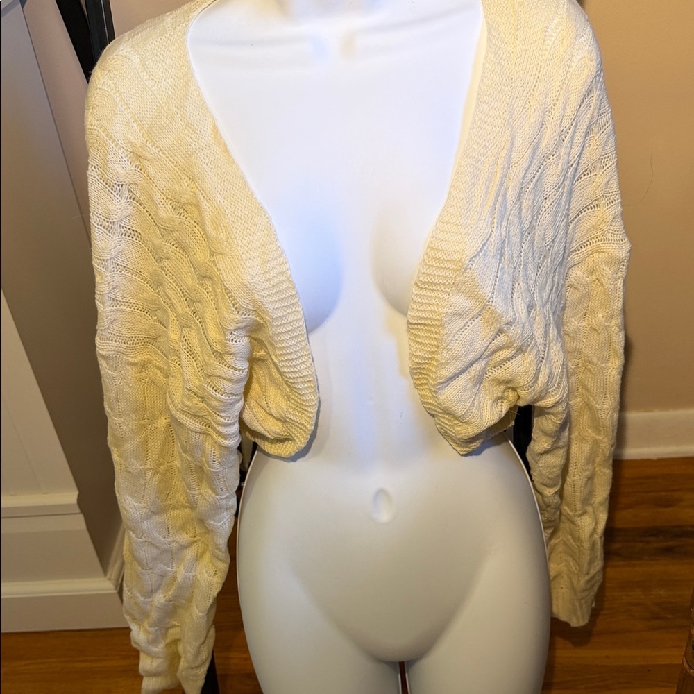 SHEIN Cream Open-Front Cropped Cable Knit Shrug